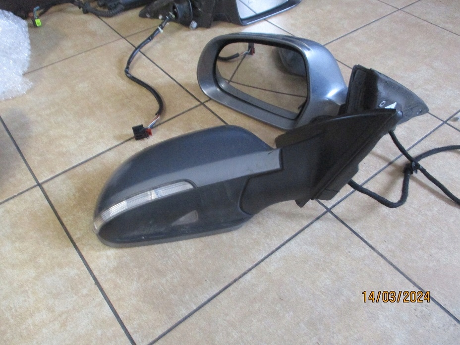 фото №1, Skoda superb ii 3t дзеркало лівий/правий 13pin lf8l