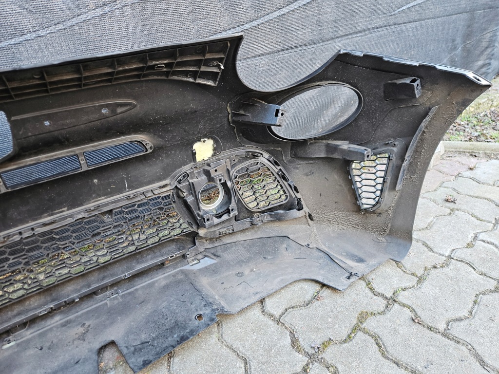 Abarth 500 595 рестайлінг  комплект решітка середня молдинг ліва права бампер перед Ціна