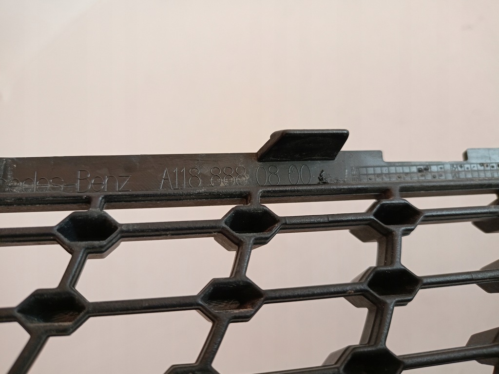 фото №7, Решётка бампера перед правый mercedes w117