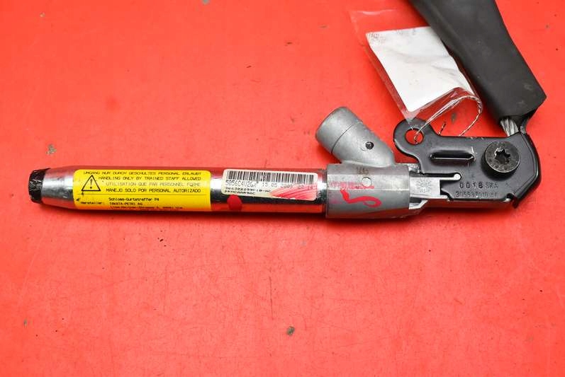 фото №5, Натягувач кліпса поперечина лівий перед 305537010 opel insignia a 08-14