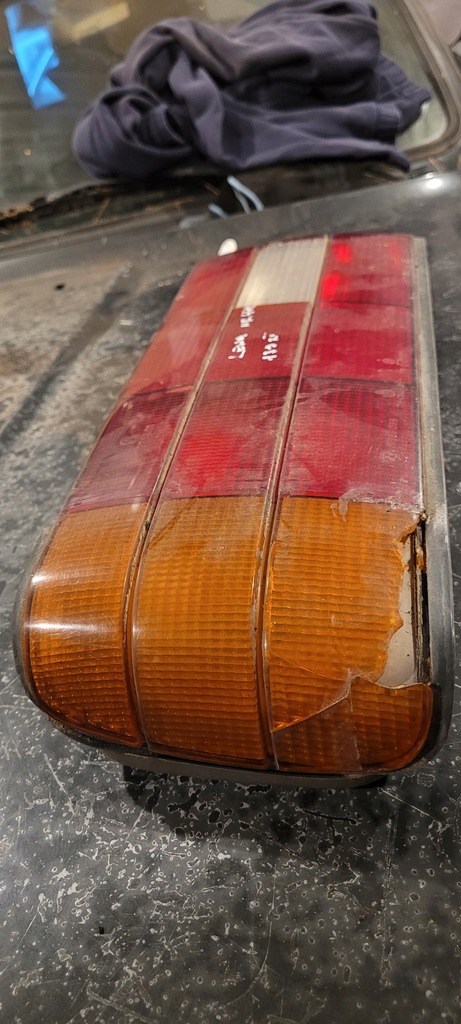 фото №5, Лампа задня ліва bmw e30 широка лампа пошкоджена