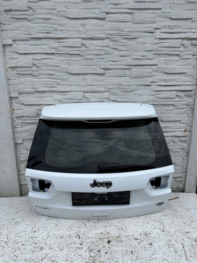 фото №1, Grand cherokee wk2 крышка багажника задняя белый gw7