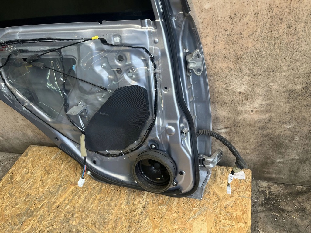 фото №8, Subaru xv дверь задние 2016 левая сторона