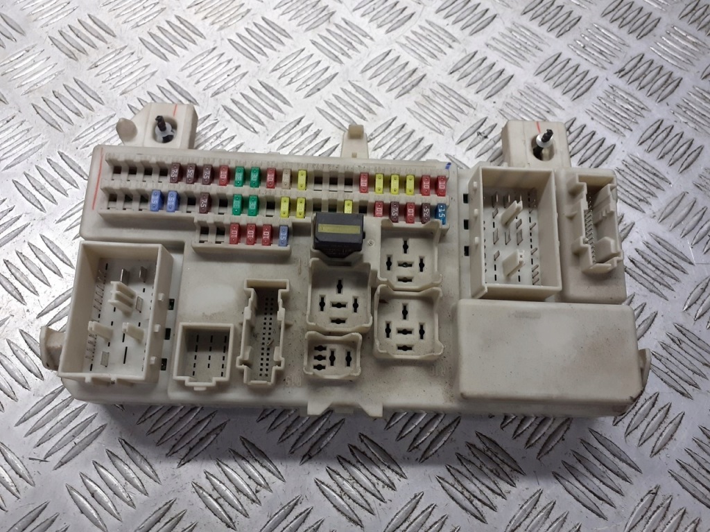 Купить Коробка модуль bsi mazda 3 bn8w66730d