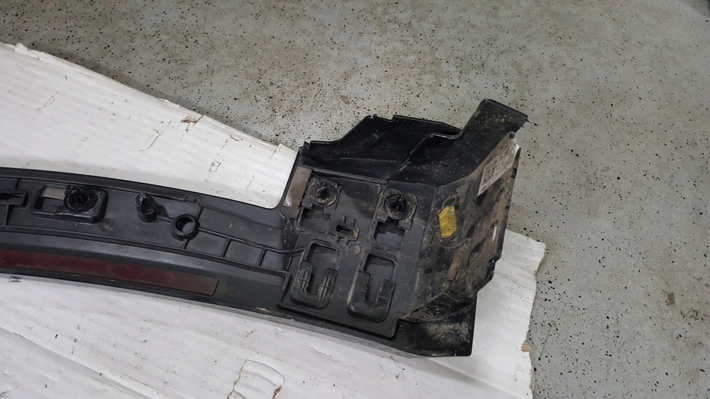 фото №13, Молдинг крыла передний правая сторона audi e-tron 4ke853718a демонтаж