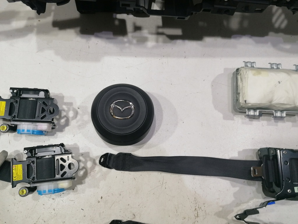 фото №8, Mazda cx3 lift приборная панель консоль подушка безопасности подушки безопасности ремни оригинал демонтаж