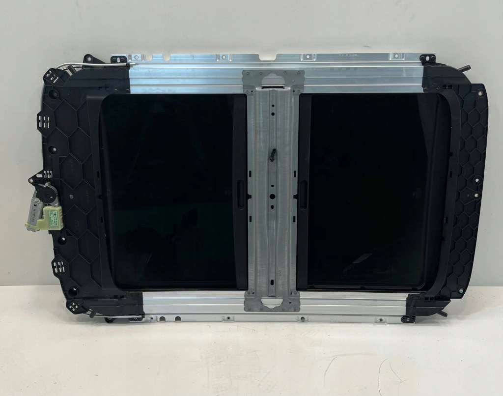 2012 mini cooper countryman r60 люк комплектный Цена