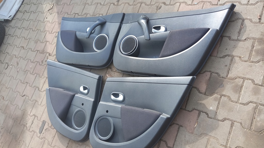 фото №1, Оббивка двері renault clio 1.1b 07r hb