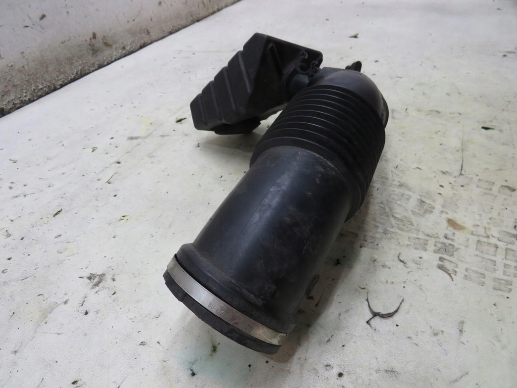 фото №3, Шланг труба воздуха audi q5 8r 3.2 fsi