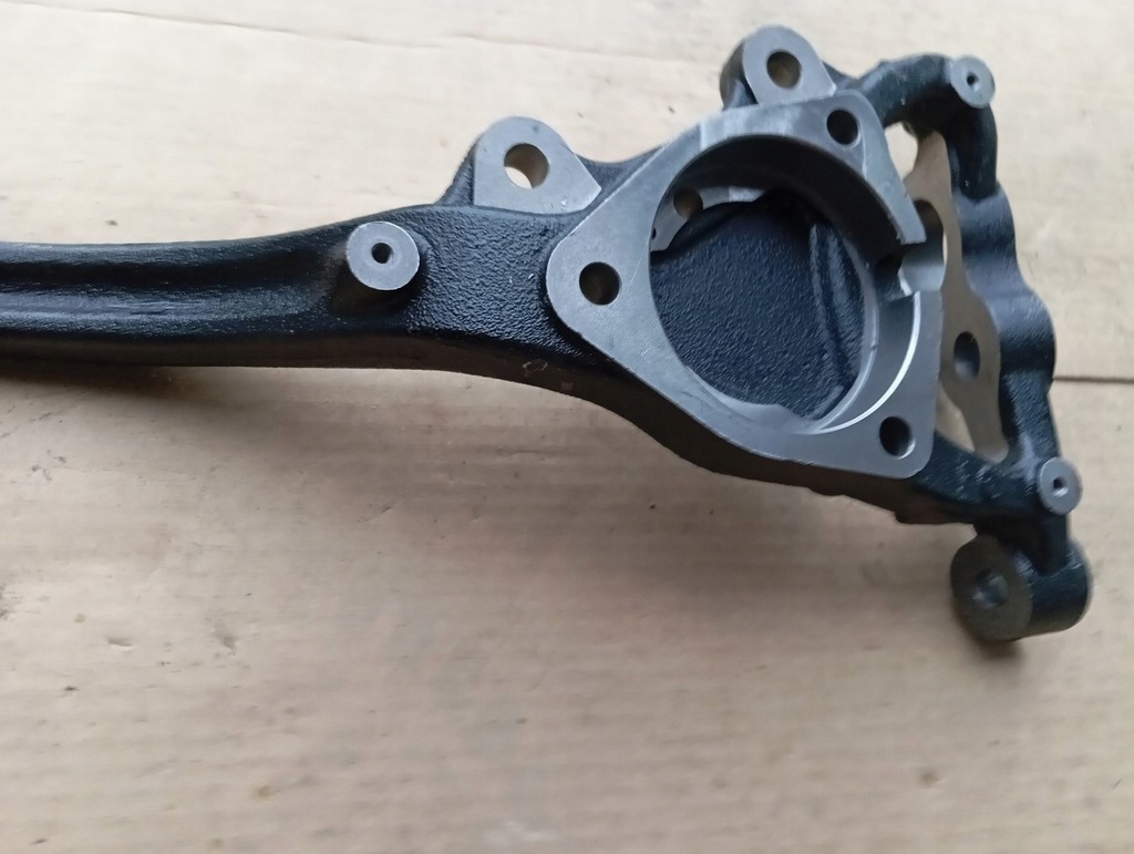 фото №3, Lancia thema 3.6 поворотный кулак перед левая правая передняя 11- 2011- rwd