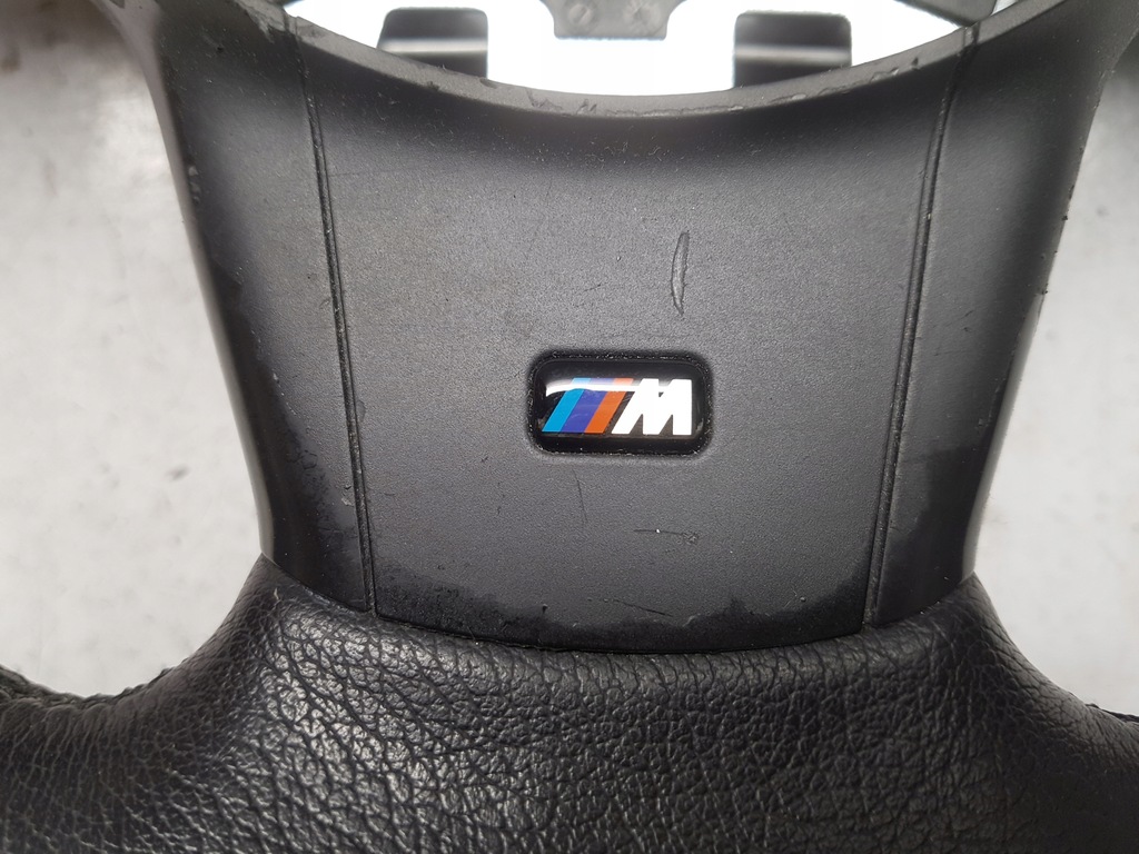 фото №8, Bmw 3 e93 e92 e90 m-pakiet воздуховод кожаный