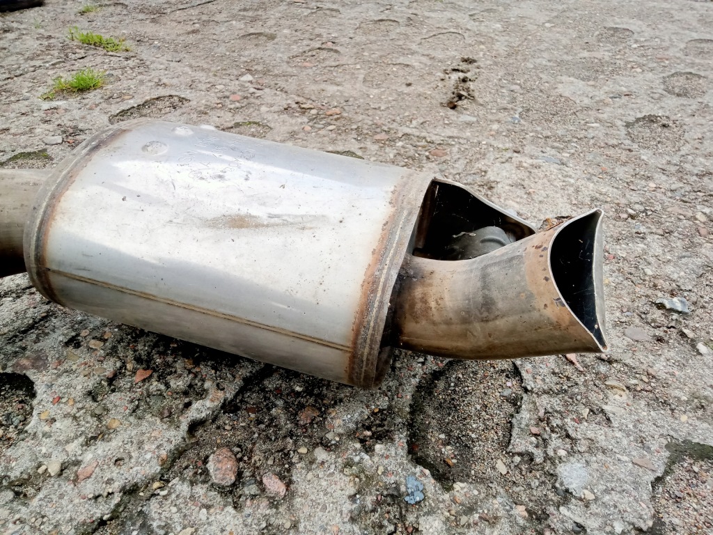 Mercedes c w205 гаситель конечный a2054907221 a2054911701 Недорого