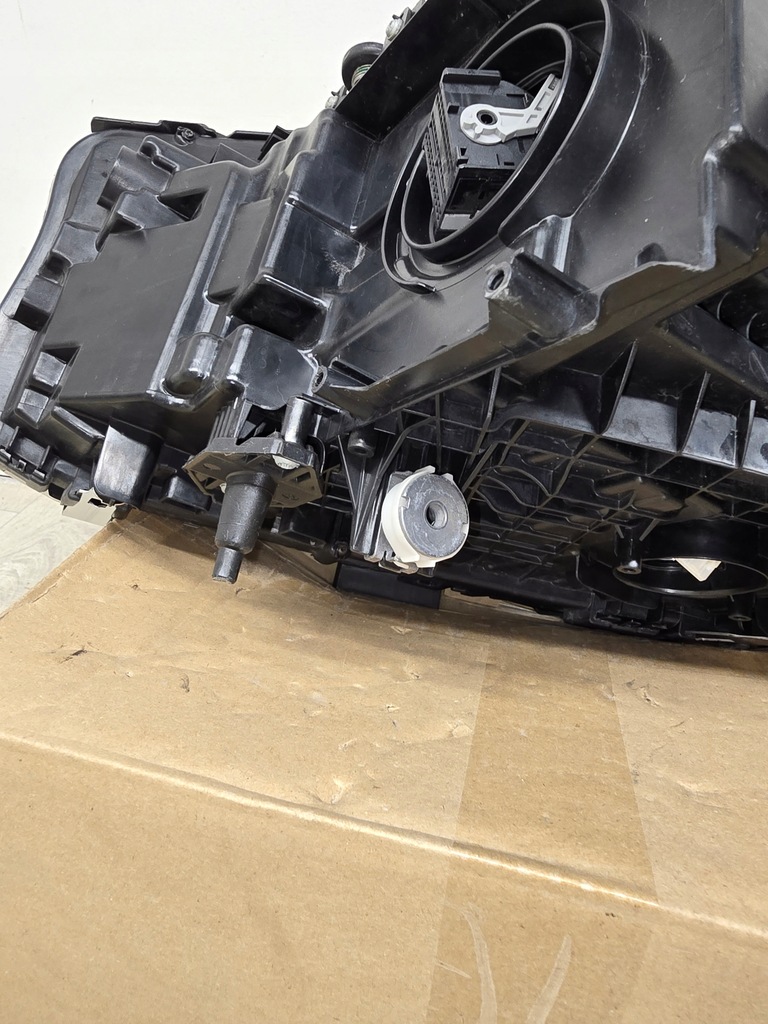 фото №10, Лампа передня права bmw 5 g30 g31. bmw адаптивний led 7439210-01