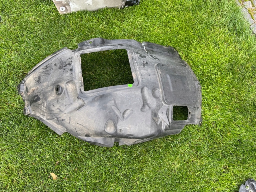 Купити Bmw 3 f30 f31 7260725 підкрилок передні ліва оригінал