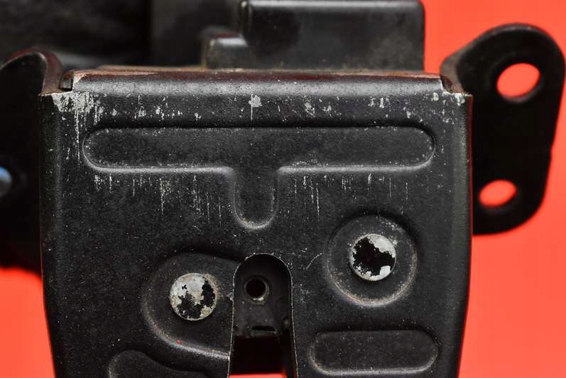 фото №9, Замок крышки задняя багажника hyundai i30 1 i kombi 07-10