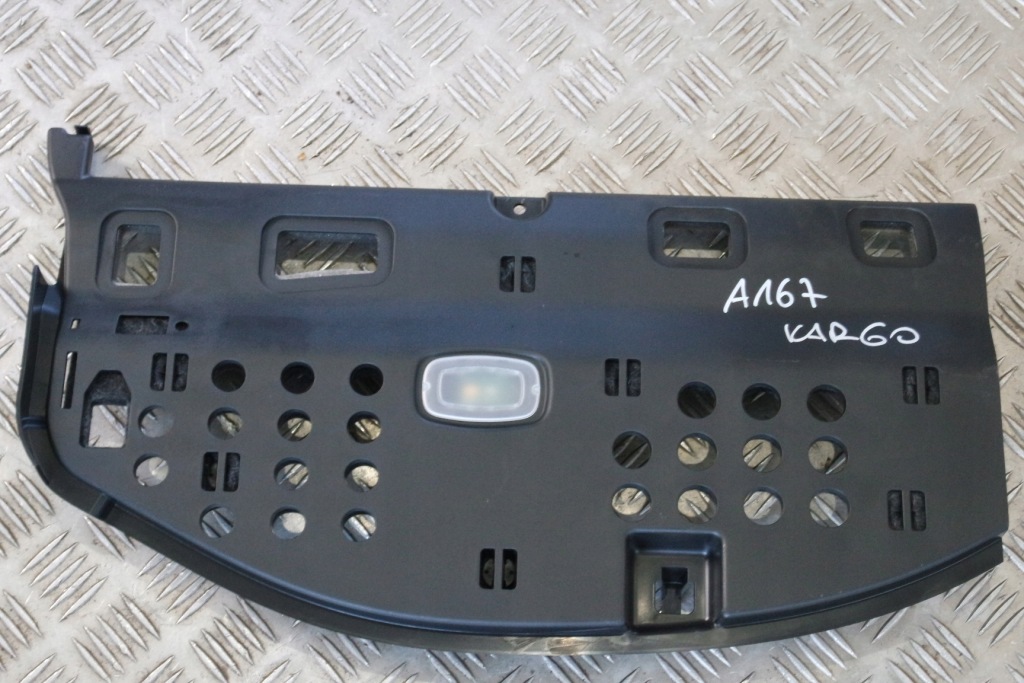 Купить Накладка кронштейн mercedes w167 a1676803113