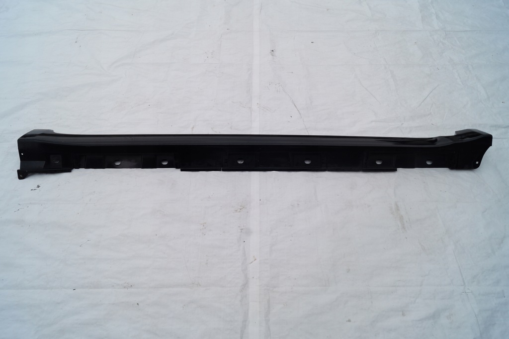 фото №1, Молдинг порог правая toyota avensis t27 09-14