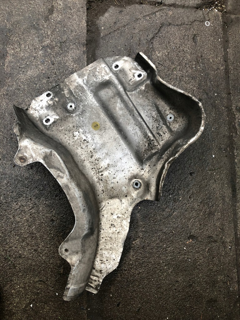 фото №1, Vw phaeton 3d0 защита тепловая 3d0825712