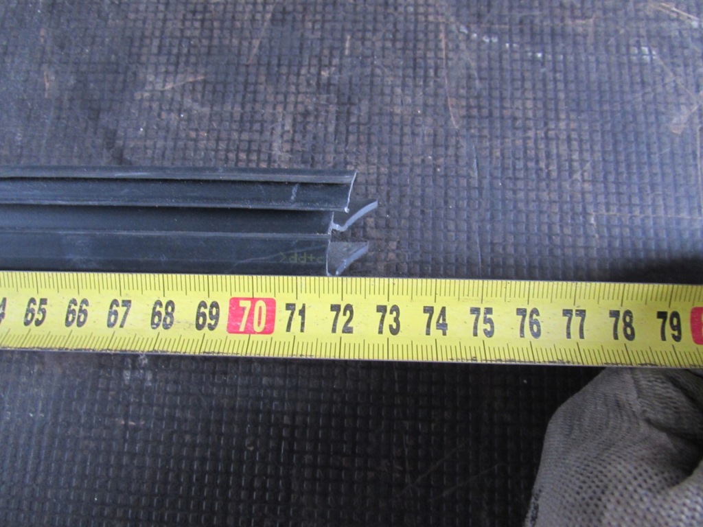 Молдинг накладка правый  задняя peugeot 5008 1 09-13r. Доставка