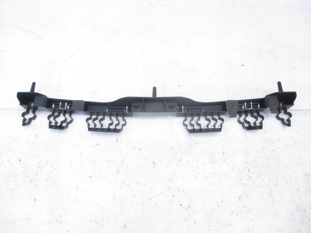 фото №1, Renault clio v напрямна бампера задня 19-23 rok