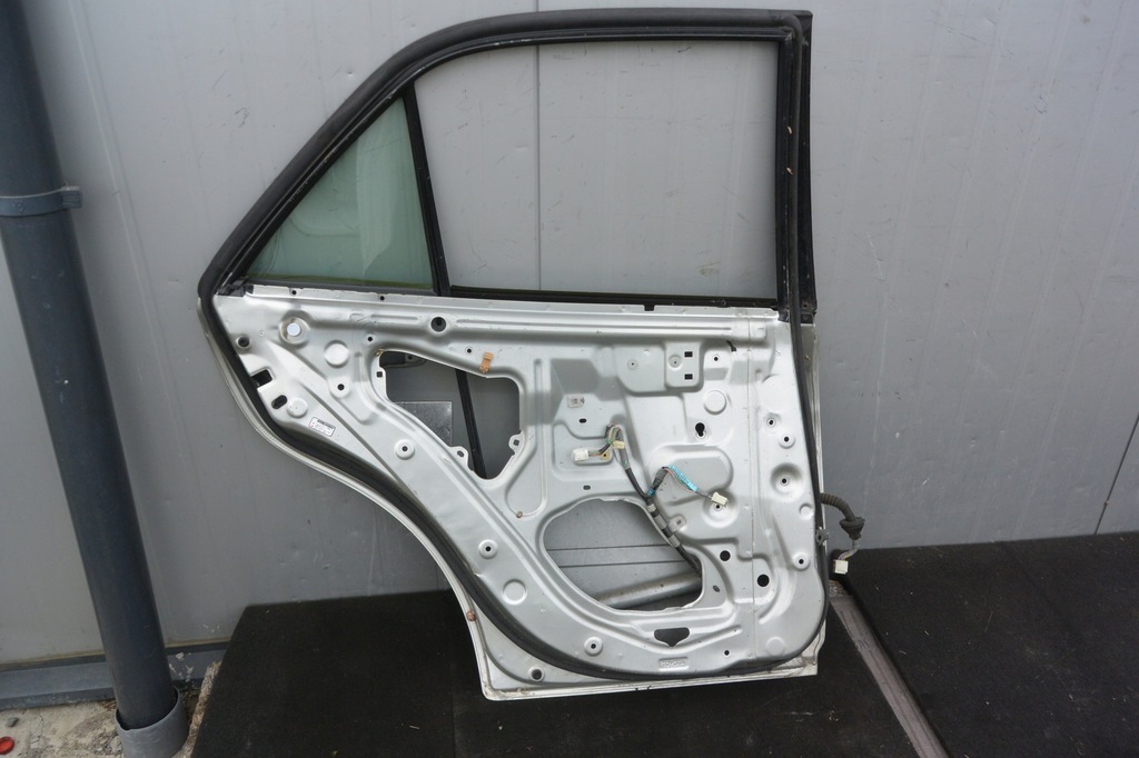 фото №10, Lexus is200 is 200 двері лівий задня