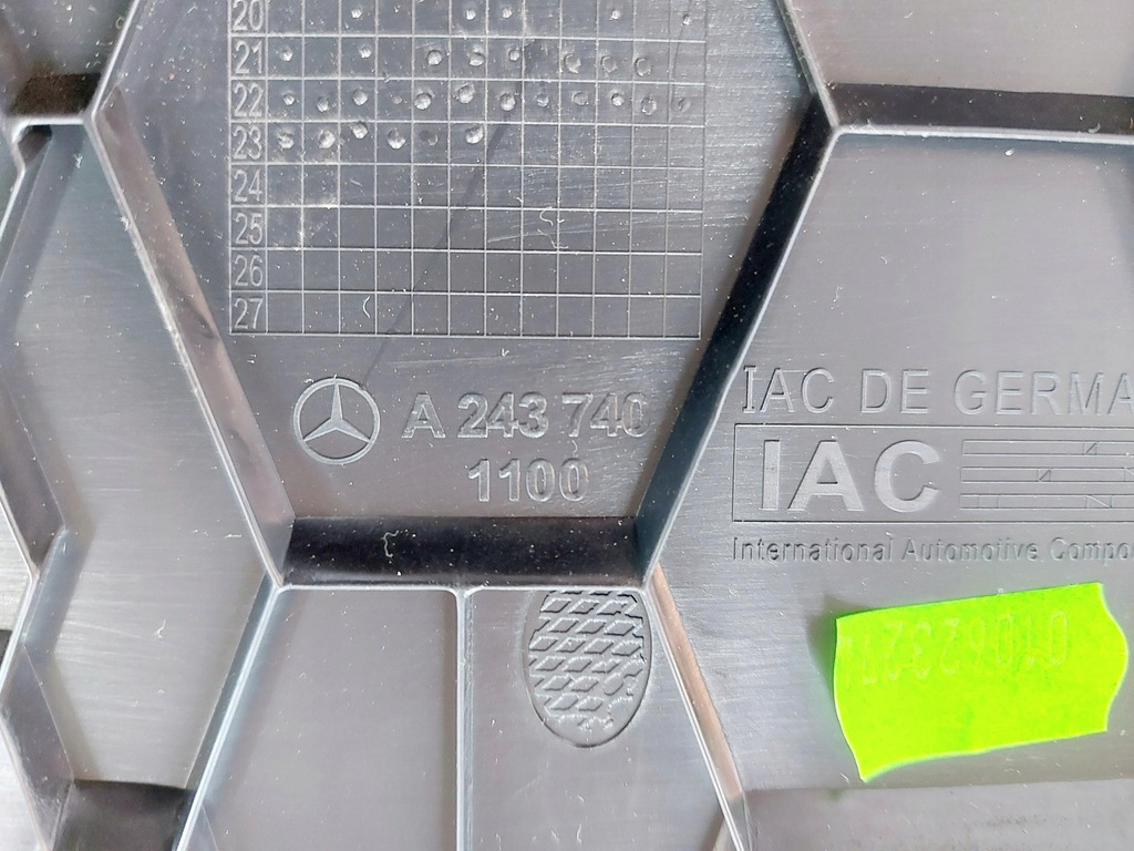 фото №9, Mercedes eqb w243 x243 23r. обивка защита крышки задняя a2437401200