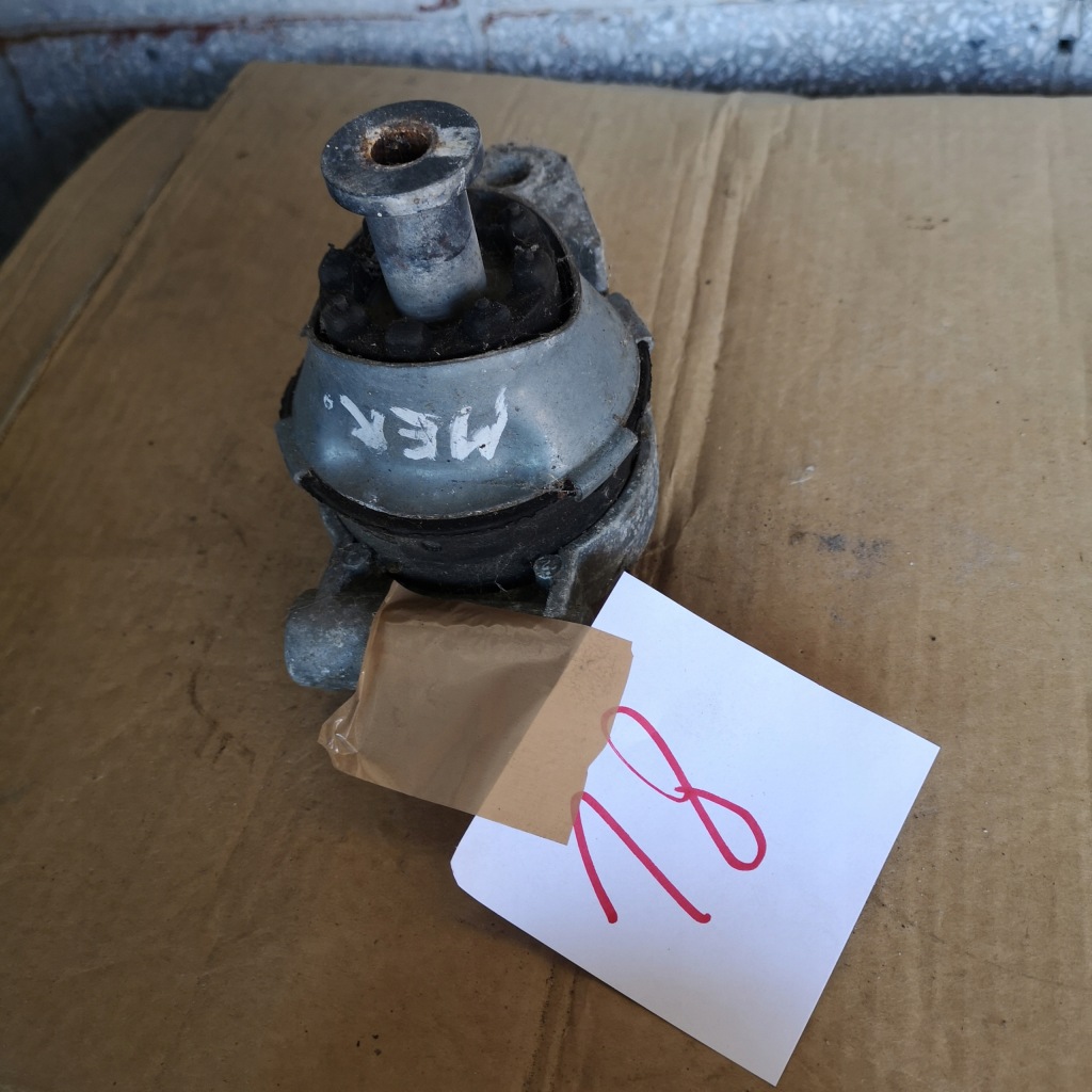 фото №1, Кронштейн подушка двигателя zafira b lift 1.7 24427641