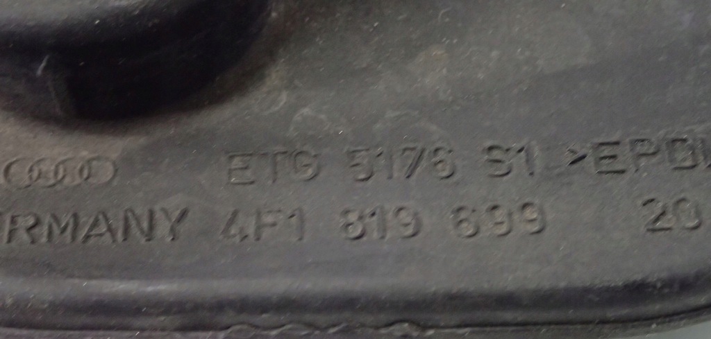фото №9, Шланг втулка труба wody audi s6 a6 c6 4f1819350ac