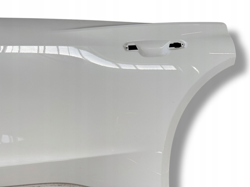 Audi e-tron gt 2022 задняя сторона левая дверь задняя с Разборки