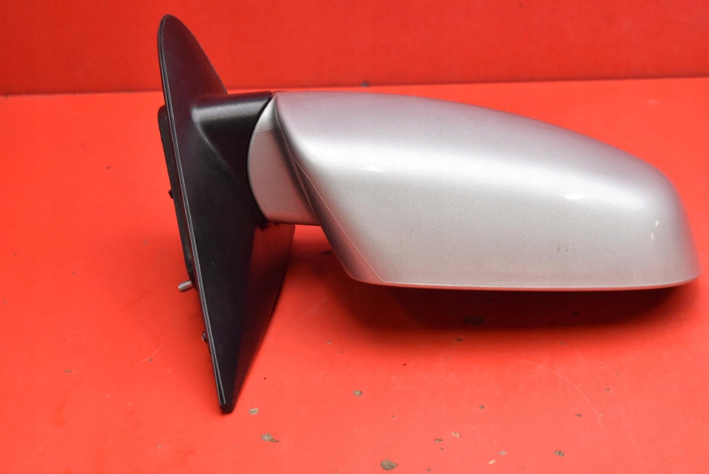 Дзеркало праве сріблястий європа  012508 hyundai santa fe 2 2 06-10 5 pin в Україні