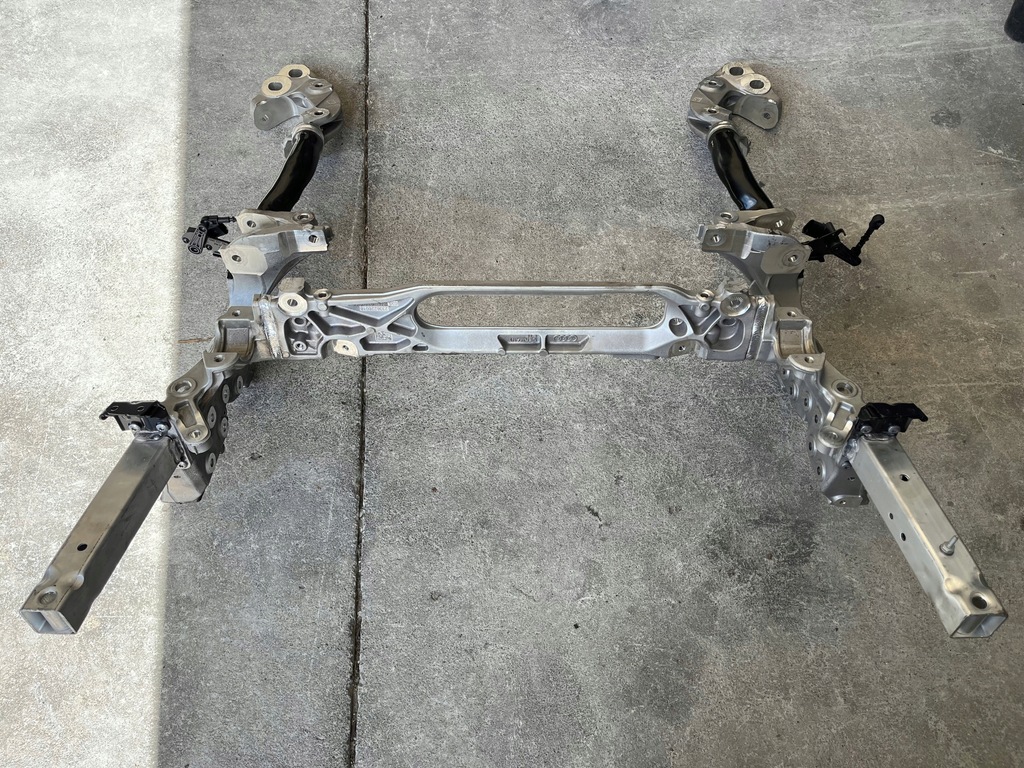 фото №8, Lamborghini urus подрамник подрамник перед поперечина 4m0399315aa