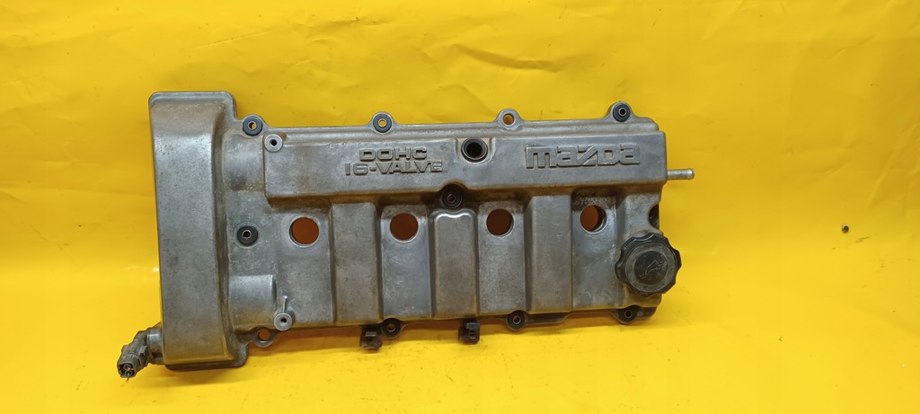 фото №8, Крышка клапанов mazda 626 1,8b dohc