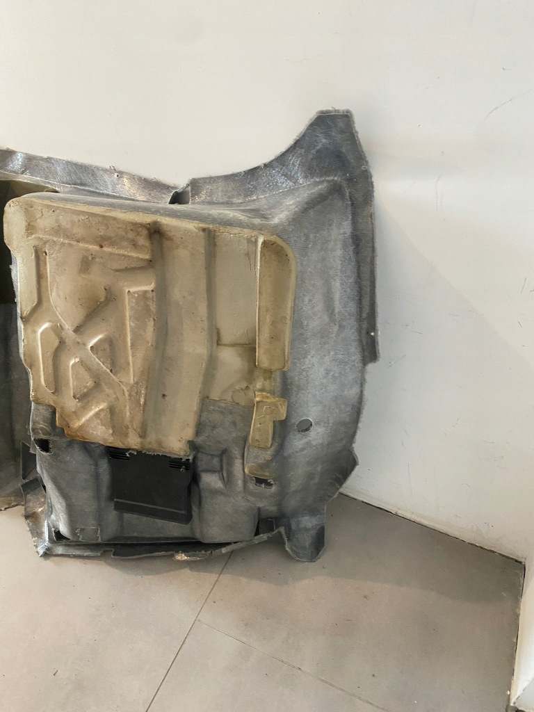 Килимок обшивка підлога сіра сіра mercedes w124 sedan 1246803741 Недорого