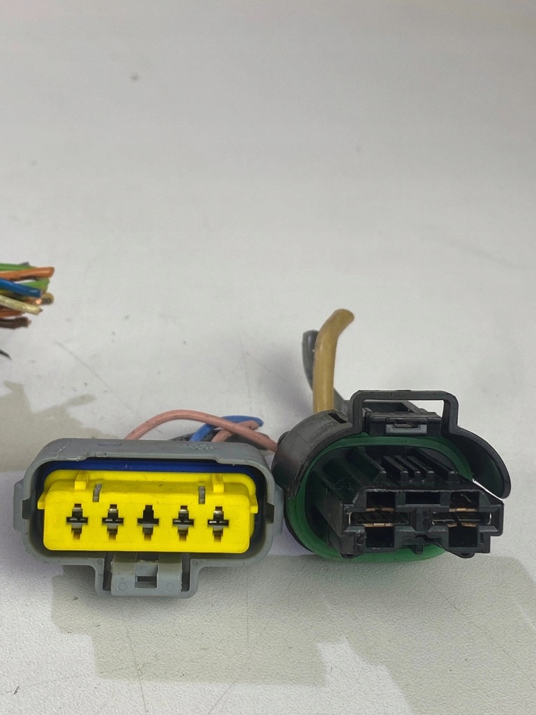 фото №5, Роз'єми штекер колодка коробка запобіжників bsm l11 peugeot 207