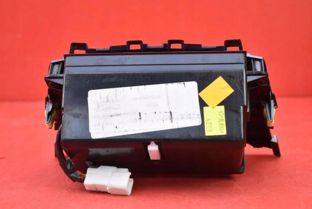 фото №6, Попільничка бардачок 58804-05110 toyota avensis t27 09-11