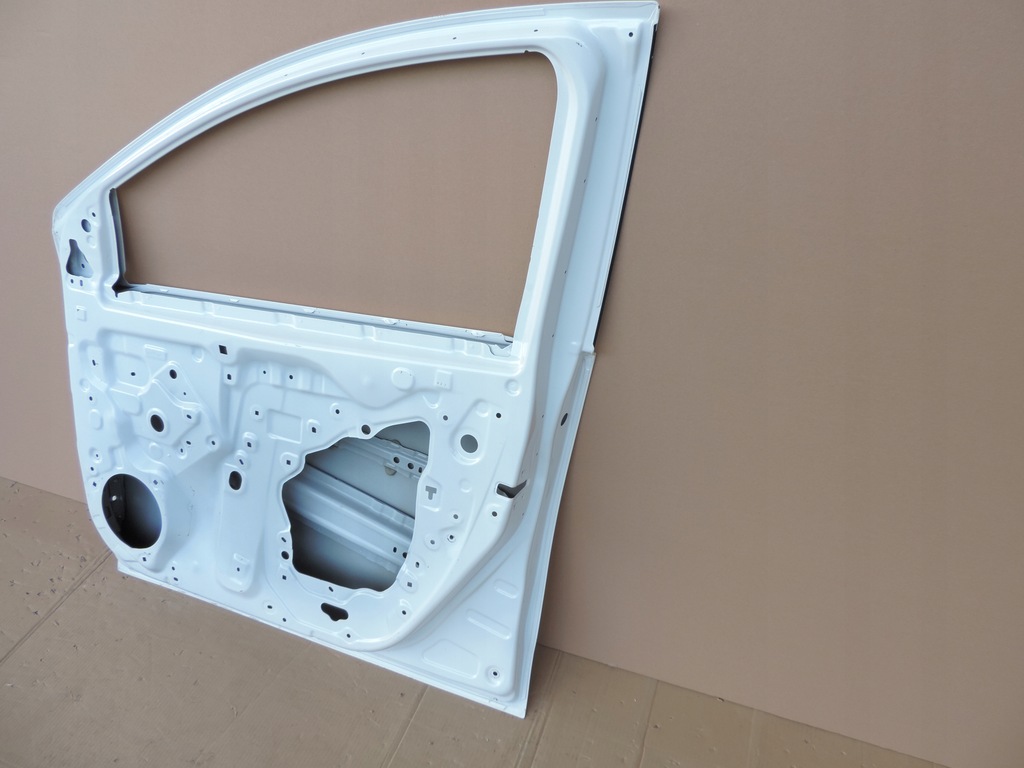 фото №13, Toyota yaris iv праве передні двері