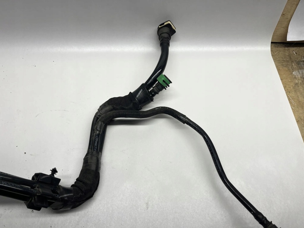 Шланг топлива dodge challenger купе 68072086af 6.4l бензиновый 361kw 2015 с Разборки