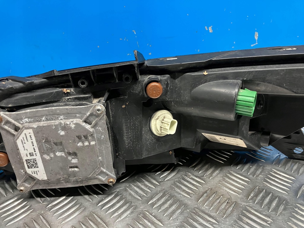 фото №10, Jeep cherokee v kl лампа led правый перед правая