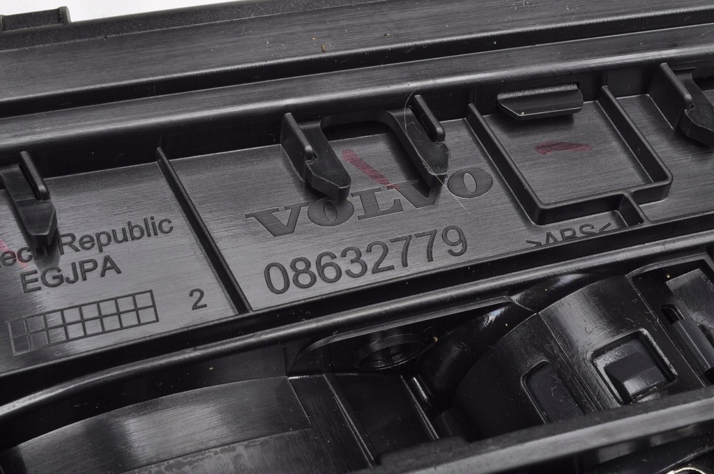 фото №7, Volvo v40 ii кронштейн na кружка шторка 08632777