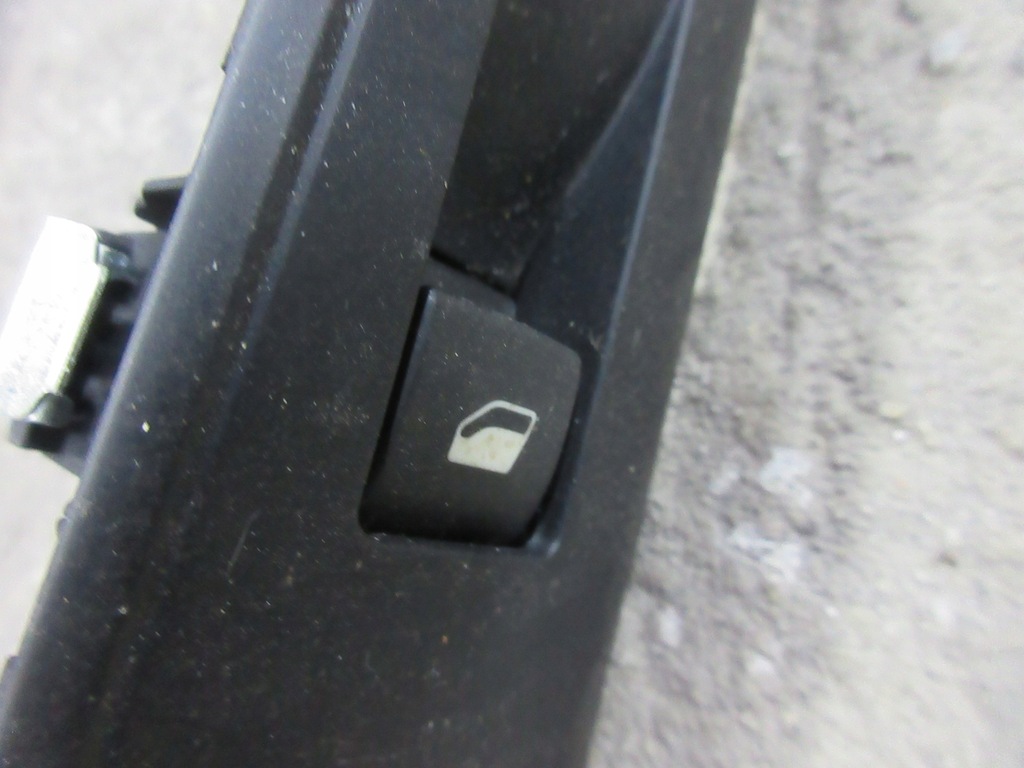 фото №1, Peugeot 5008 ii 2018 r. перемикач скло правий перед