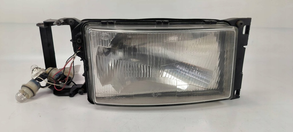 фото №1, Лампа правая перед 1732510 scania r 420 r420