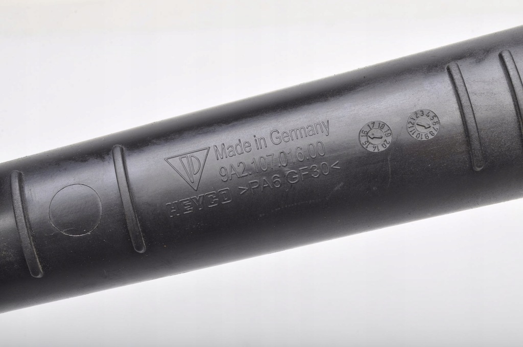 фото №8, Porsche 718 cayman 982 2.0 шланг масляный 9a210701600