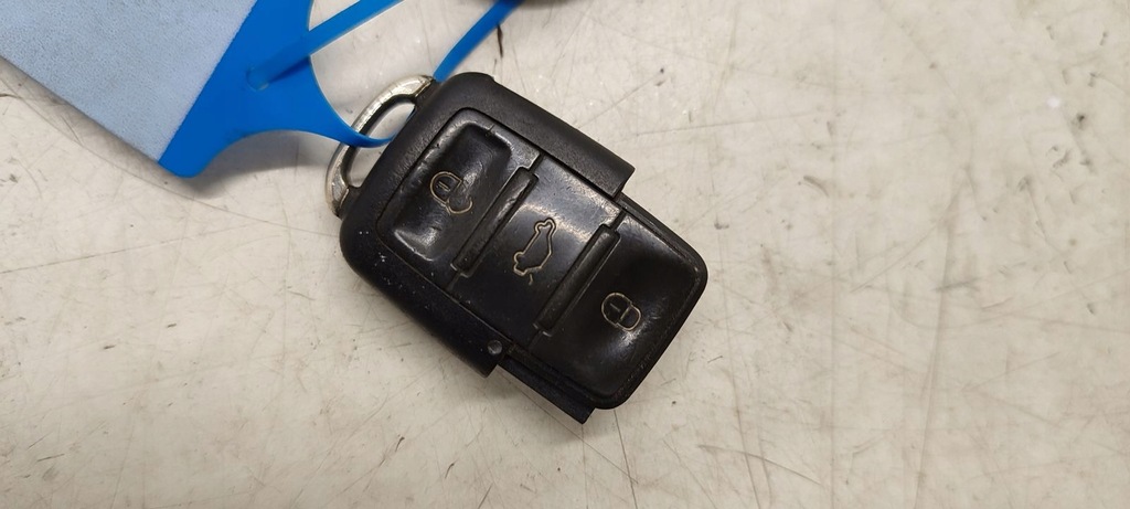 фото №1, Pilot ключа vw golf plus 1,9 tdi