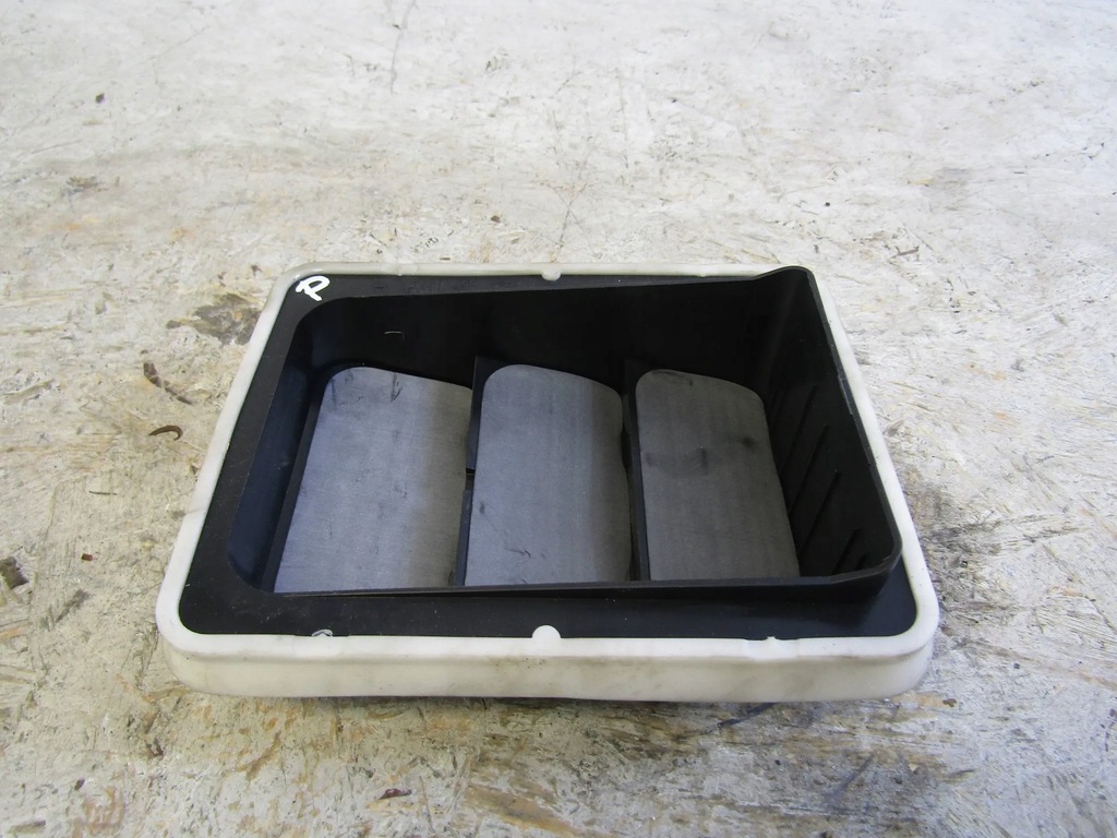 фото №7, Citroen c4 ii peugeot 308 ii решітка вентиляційна 96384903