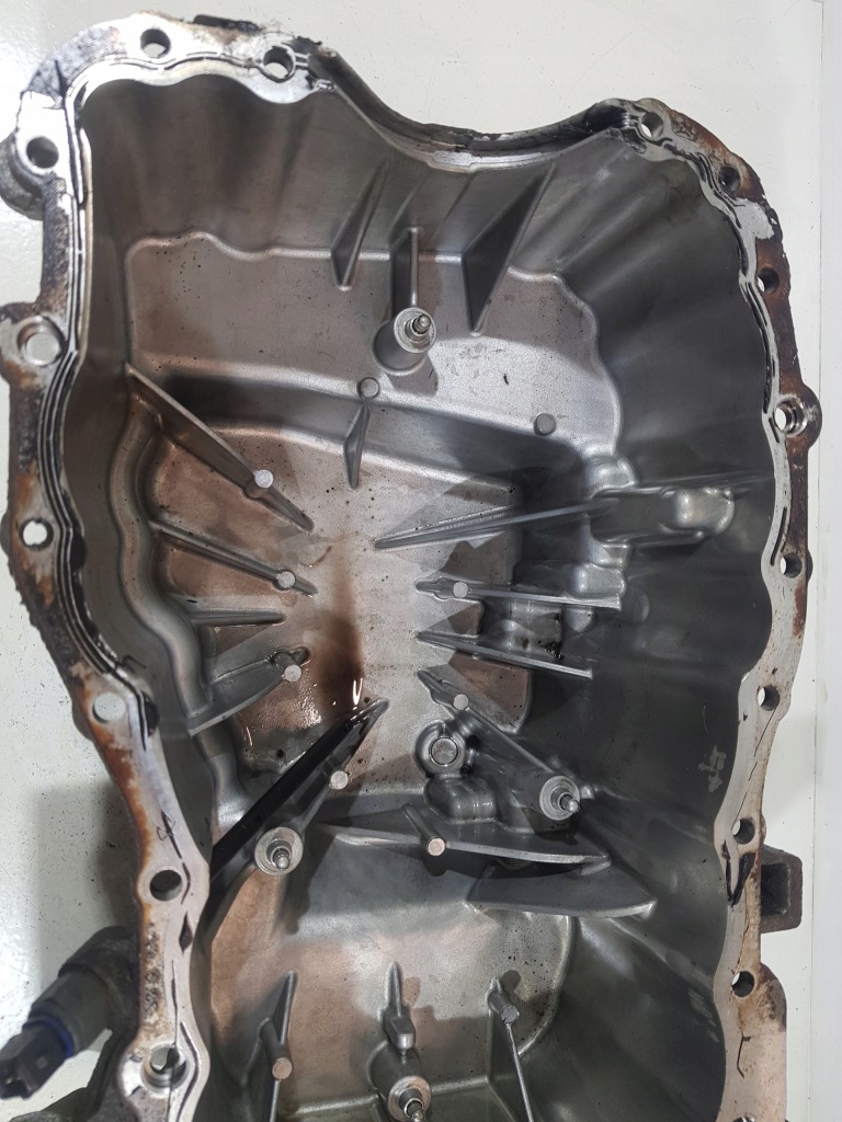 Поддон масла масляная 8200318813 renault nissan 1.5 dci с Разборки