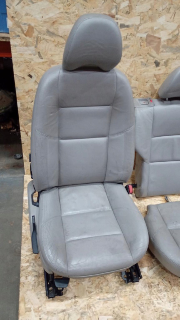 фото №8, Сидіння шкіра volvo v50