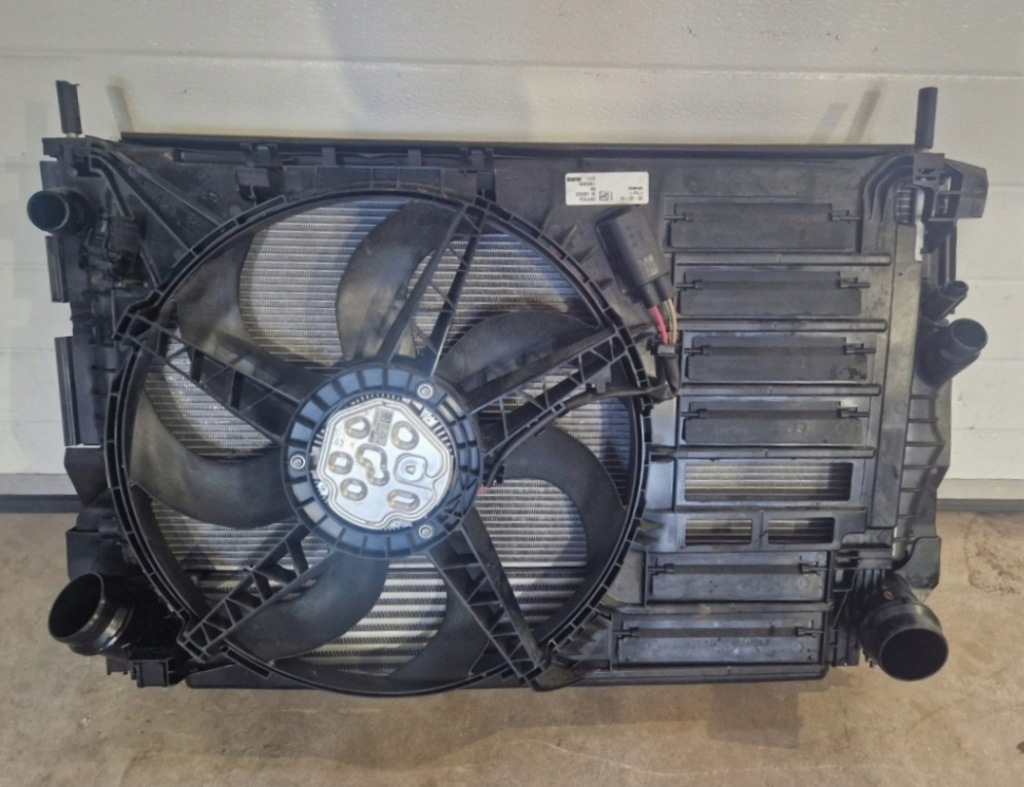 фото №1, Bmw f40 комплект радіатор вентилятор 8645861 9271205 06