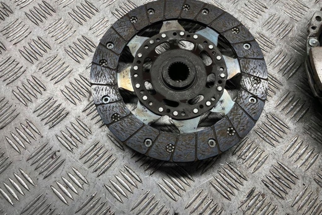 фото №9, Комплект зчеплення mercedes-benz c w204 a6510304405 2.14l дизель 120kw 2012