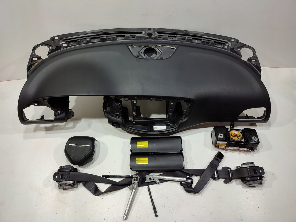 фото №9, Chrysler 200c панель приладів консоль подушки безпеки подушка безпеки ремені