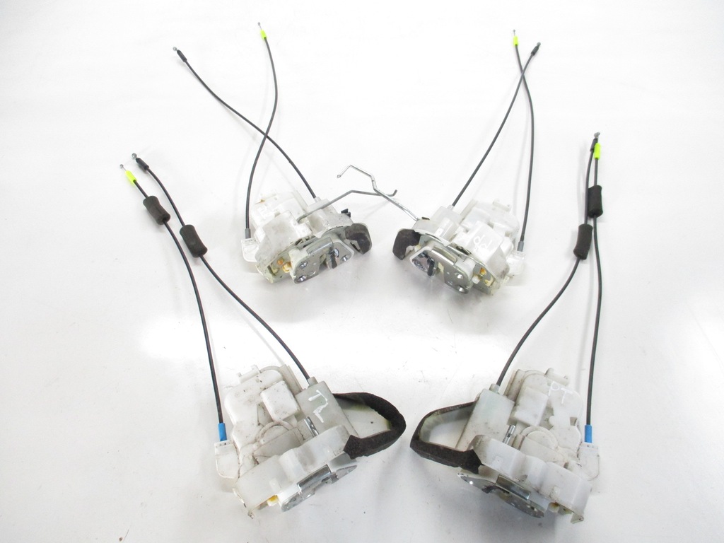 фото №1, Subaru impreza gh замок дверь перед задняя левый правый